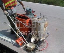 熱熔標(biāo)線施工機(jī)械 車位劃線用什么設(shè)備？