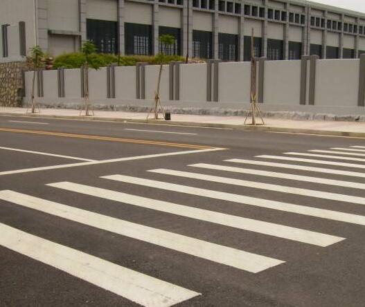 企業(yè)公司內(nèi)部道路地面怎么樣劃線？