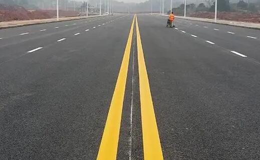 蘇州市政道路標(biāo)線每米成本價(jià)多少錢？江蘇中穎價(jià)格合理