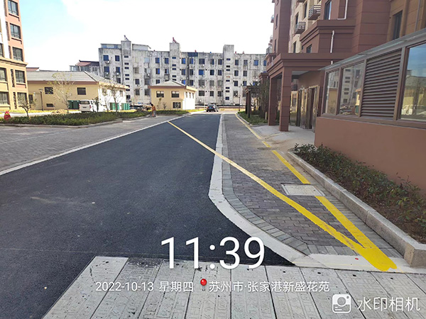 蘇州道路劃線廠家分析，環(huán)氧樹(shù)脂地坪有齒痕是什么原因？