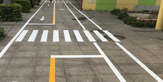 無錫醫(yī)院道路劃線找誰？江蘇中穎道路劃線口碑好