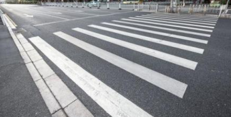 畫道路斑馬線需要什么資質(zhì)證書？確保交通安全的重要一步